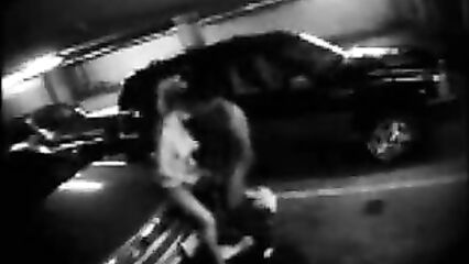 Порно видео с камеры наблюдения в подземном гараже