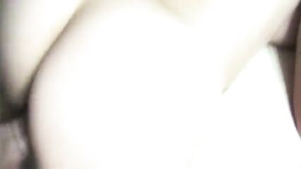 Трахает Ларису  перед камерой