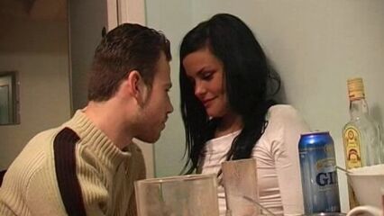 Порно пьяных молодых: Выпили немного, потянуло на секс