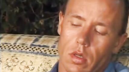 Секс со зрелыми: Толстую старушку в 2 члена во все щели!