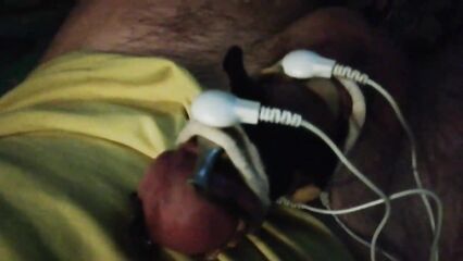 МЕГАОРГАЗМ мужской с помощью электро стимулятора