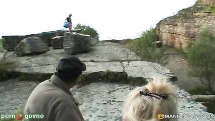 Пара пенсионеров на рыбалке поебалась с молоденькой