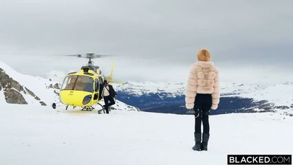 Взрыв и огонь | Bang and Burn (2025) порнофильм от Vixen